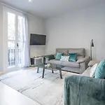 Apartamento 4 Dormitorios En Calle Rosello You Stylish Apartments